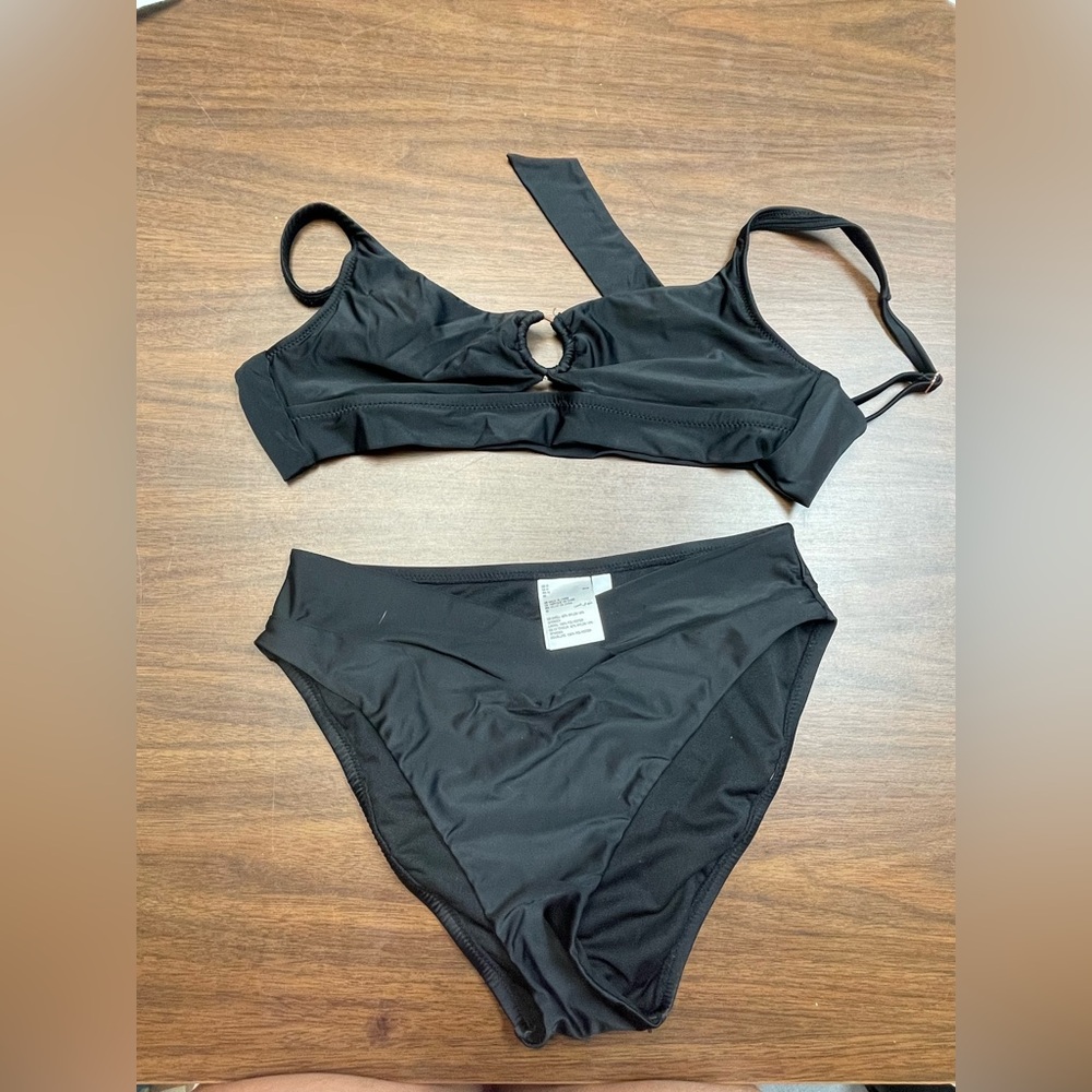 Black Women's Swim Set